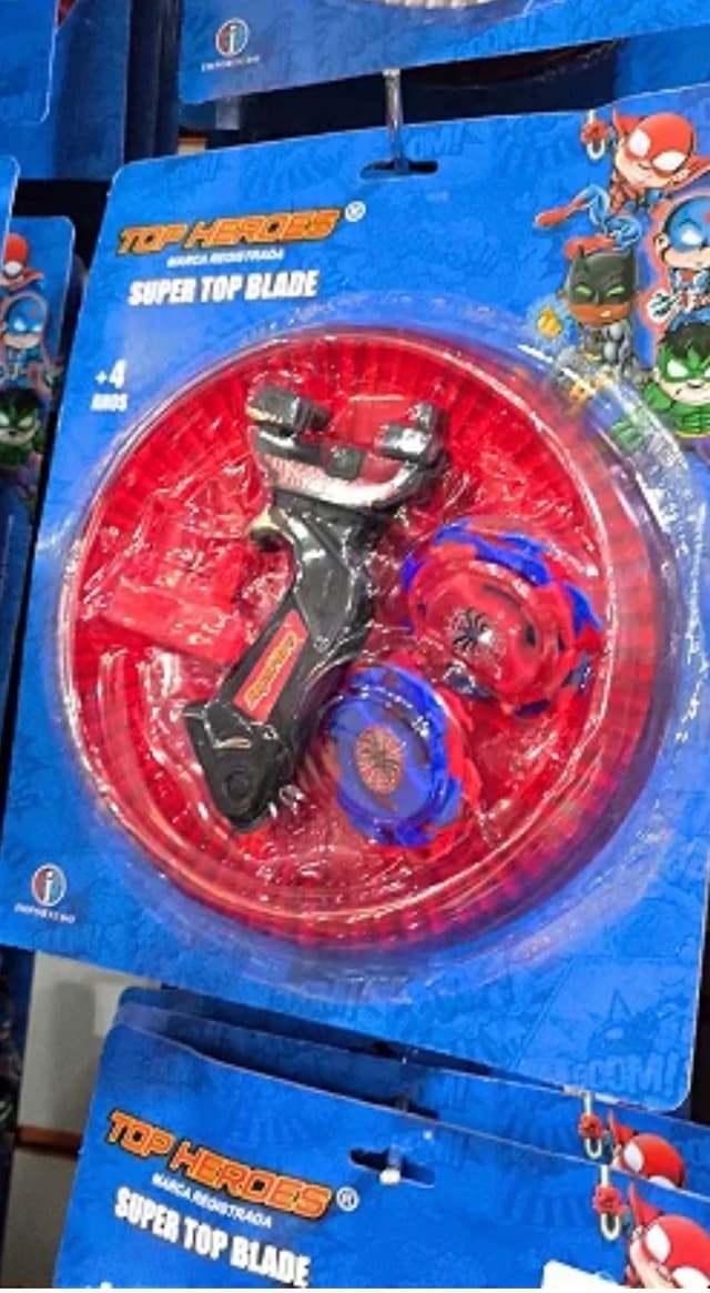 SUPER TOP BLADE TOP HEROES